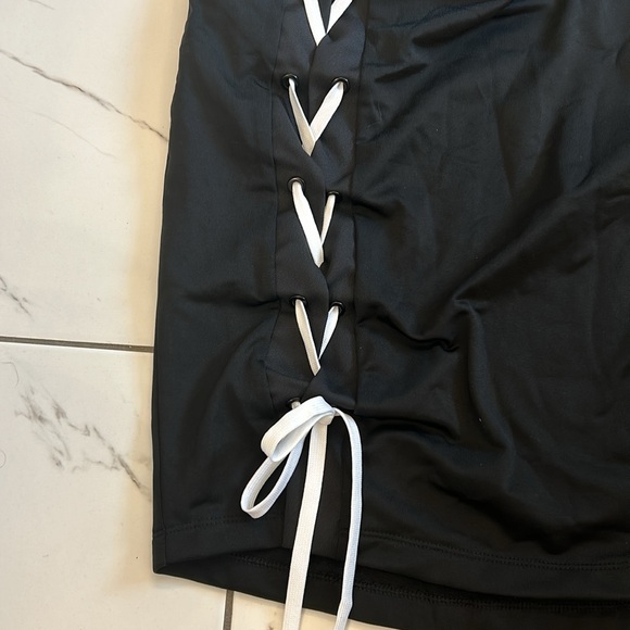 Women’s Adidas laced Midi Skirt size small - Picture 2 of 5